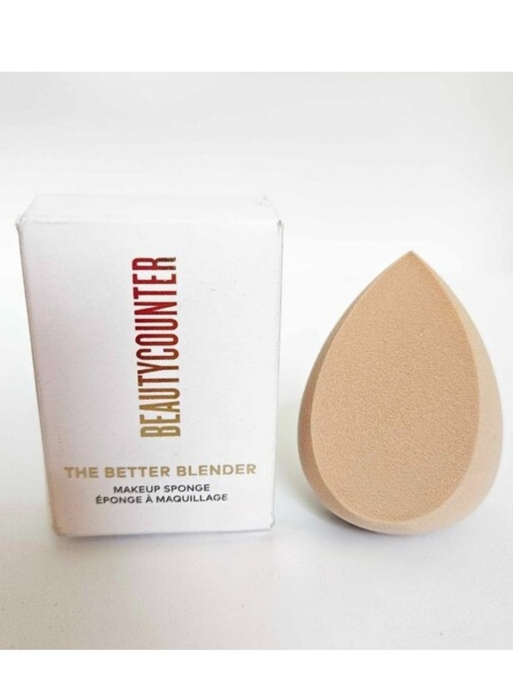 NIB $30 *Beautycounter* The Better Blender Makeup Sponge 